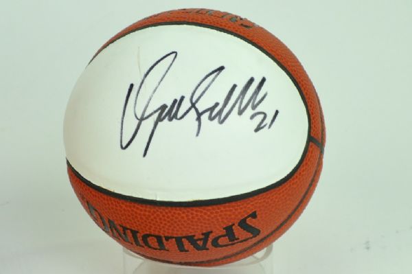 Dominique Wilkins fashion Autographed Basketball