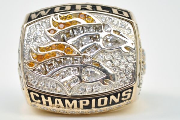 Denver Broncos 1998 Super Bowl XXXIII Championship 14K Gold Players Ring