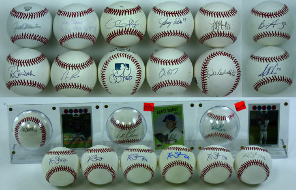 Minnesota Twins Lot of 21 Autographed Baseballs