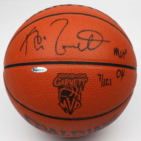 Kevin Garnett Autographed UDA Basketball