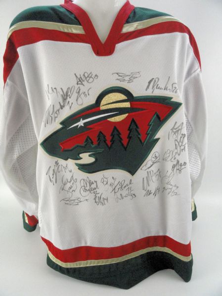 Minnesota Wild 2007-08 Team Signed Jersey w/27 Signatures