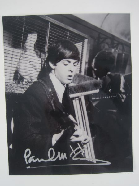 Paul McCartney Autographed 8x10 Photo JSA LOA