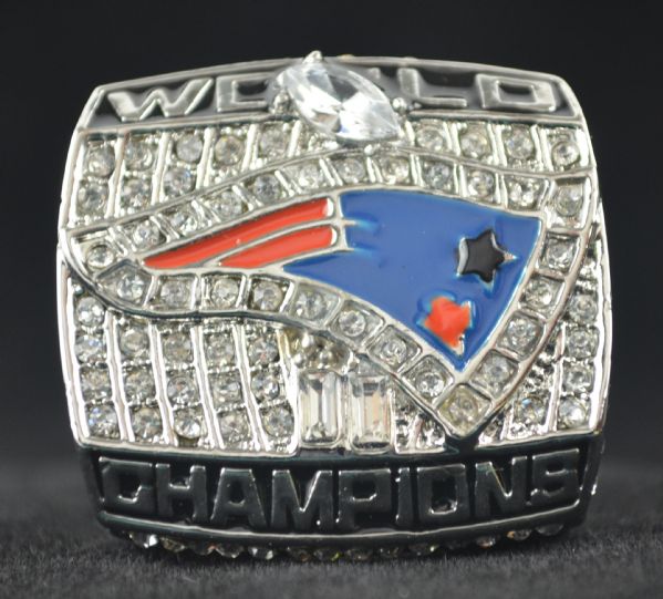 Tom Brady New England Patriots Super Bowl XXXVI Replica Ring