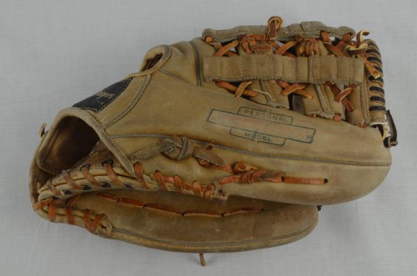 Roberto Clemente Vintage Signature Model Baseball Glove