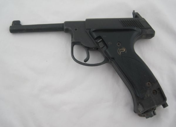 Vintage Healthways 1960s Plainsman Model CO2 BB Gun