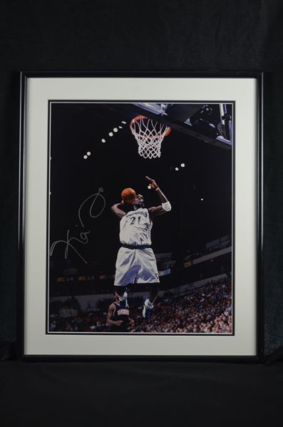 Kevin Garnett Limited Edition Autographed & Framed Action Photo UDA