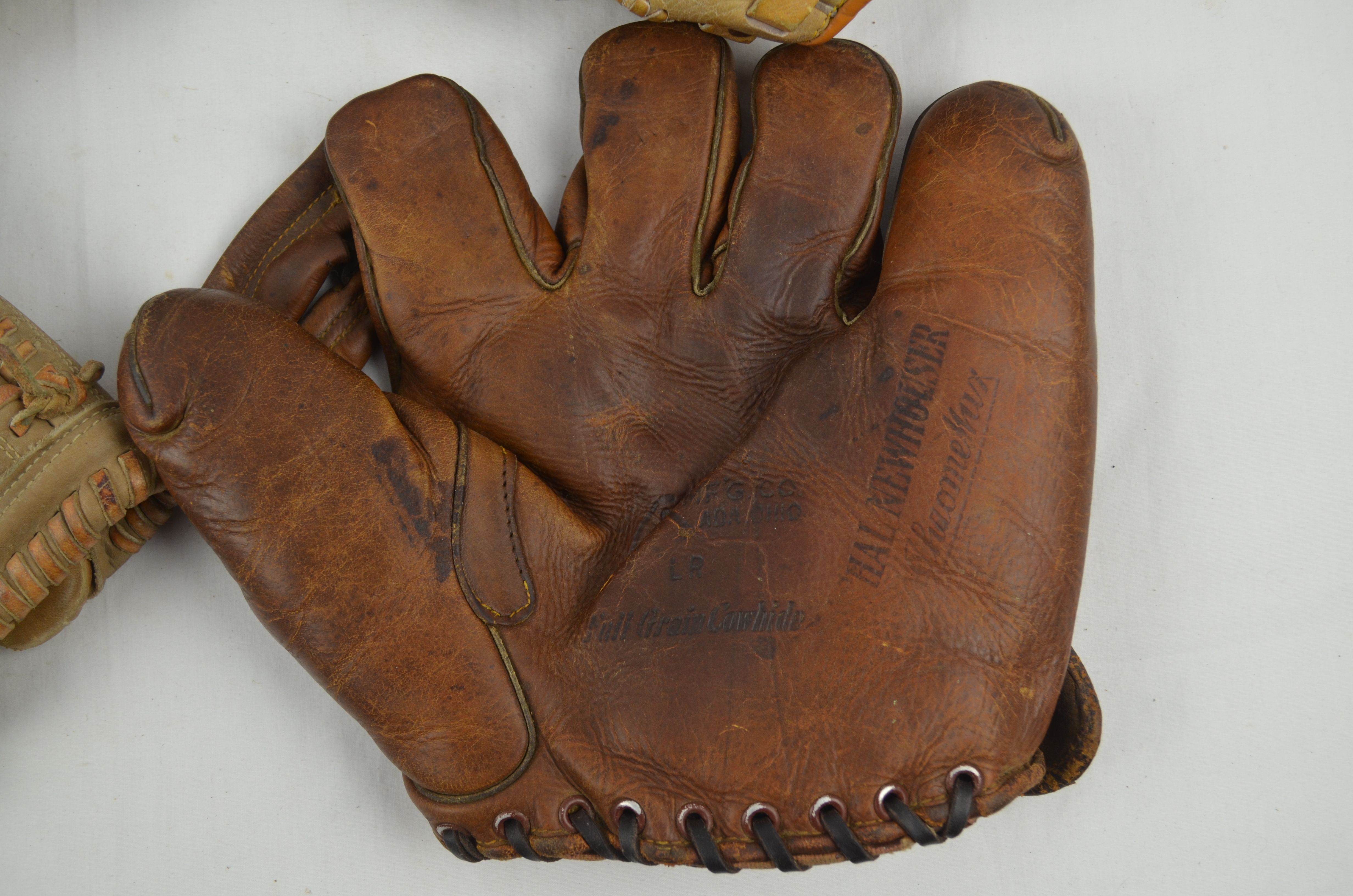 Lot Detail - Collection of 4 Vintage Baseball Gloves w/Bob Gibson