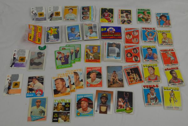 Collection of Baseball Football & Basketball Cards 