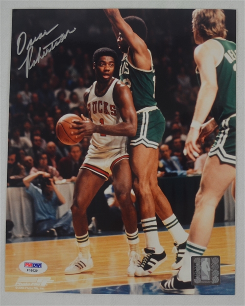 Oscar Robertson Autographed 8x10 Photo PSA/DNA