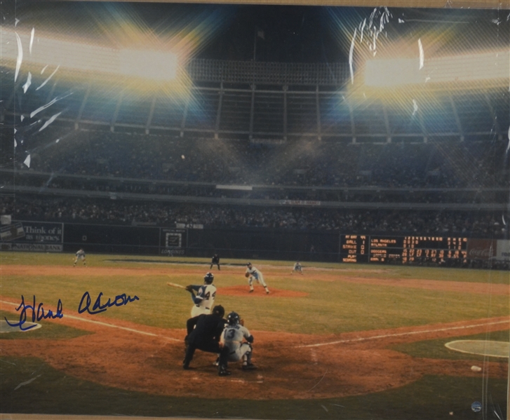 Hank Aaron 16x20 Autographed 715th Home Run Photo