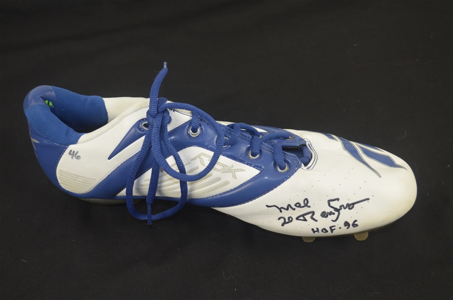Mel Renfro Autographed Worn Shoe w/Signing Photo