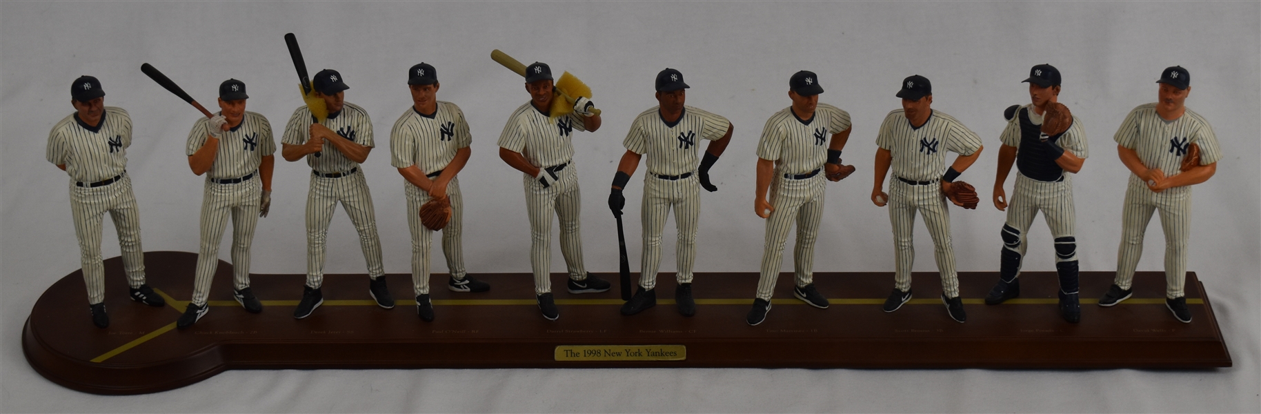 New York Yankee 1998 World Series Champions Starting Line-Up Display w/Wood Base