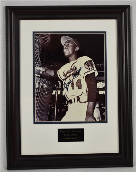Hank Aaron Autographed 8x10 Framed Photo