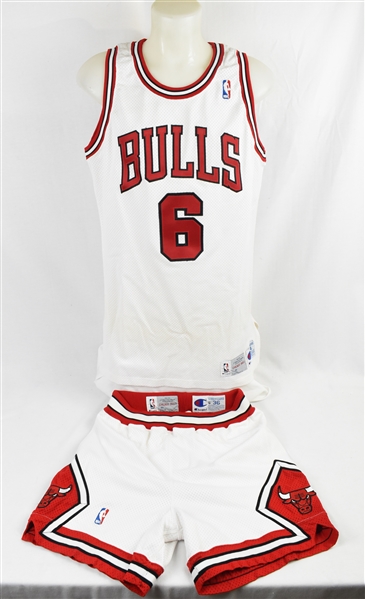 Trent Tucker 1992-93 Chicago Bulls NBA Finals Game Used Home Uniform w/Letter of Provenance