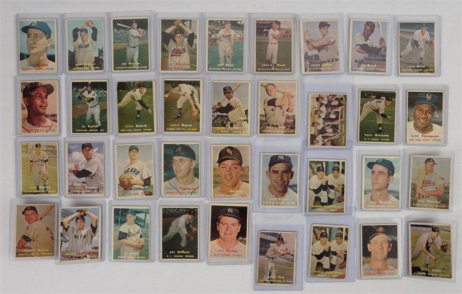 Collection of 1957 Topps Baseball Cards 