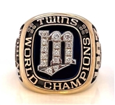 Pohlad 1987 Minnesota Twins World Series Champions 10K Gold & Diamond Ring