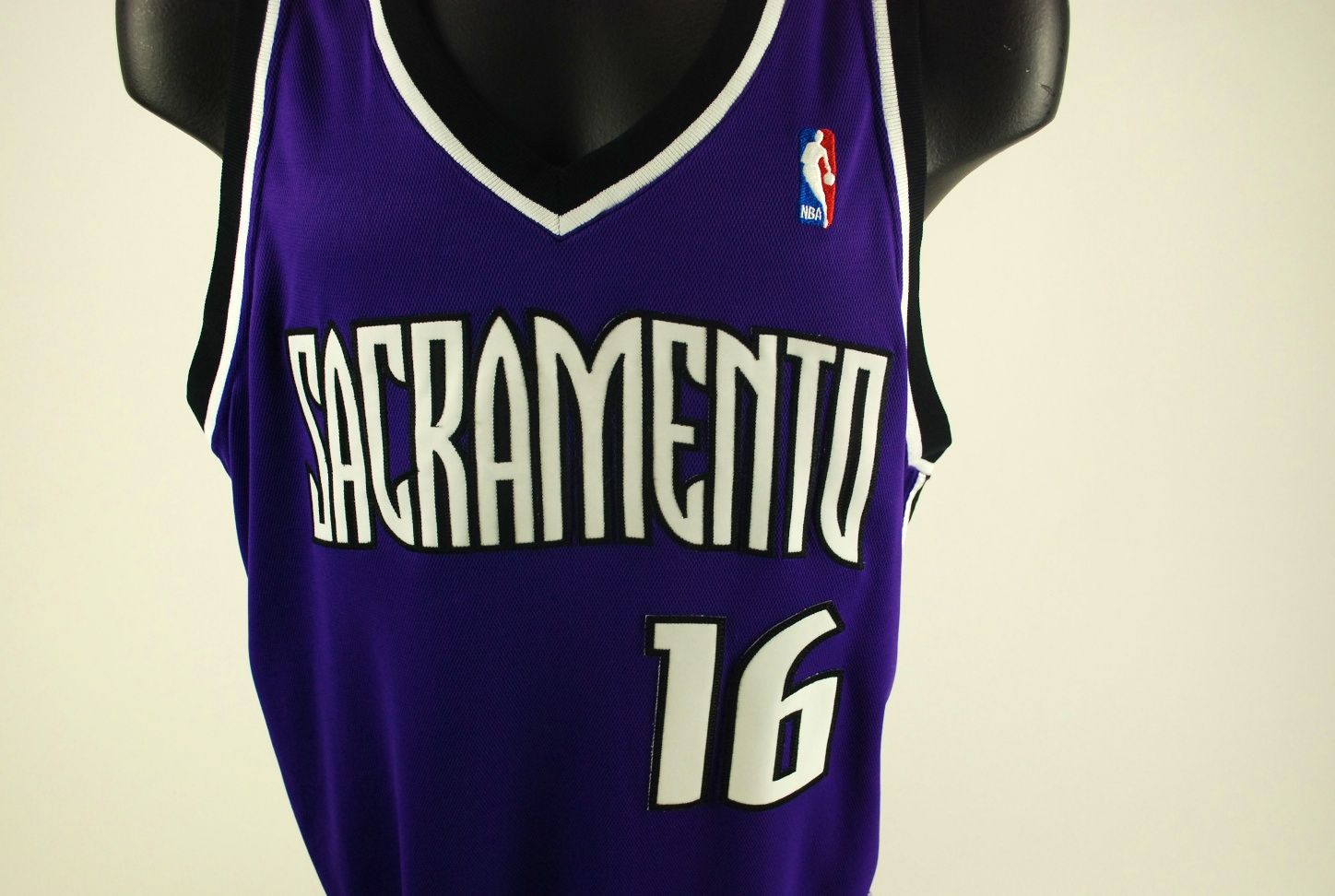 Lot Detail - 1997-1998 Peja Stojakovic Sacramento Kings Game-Used &  Autographed Home Jersey (JSA)