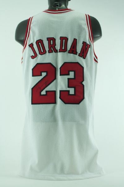 Michael Jordan 1995-1996 Game Used Chicago Bulls Jersey GU 8