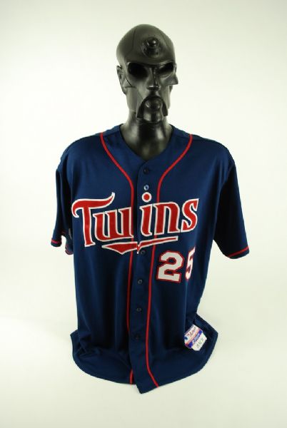 Jim Thome 2010 Game Used Minnesota Twins Jersey GU 8.5