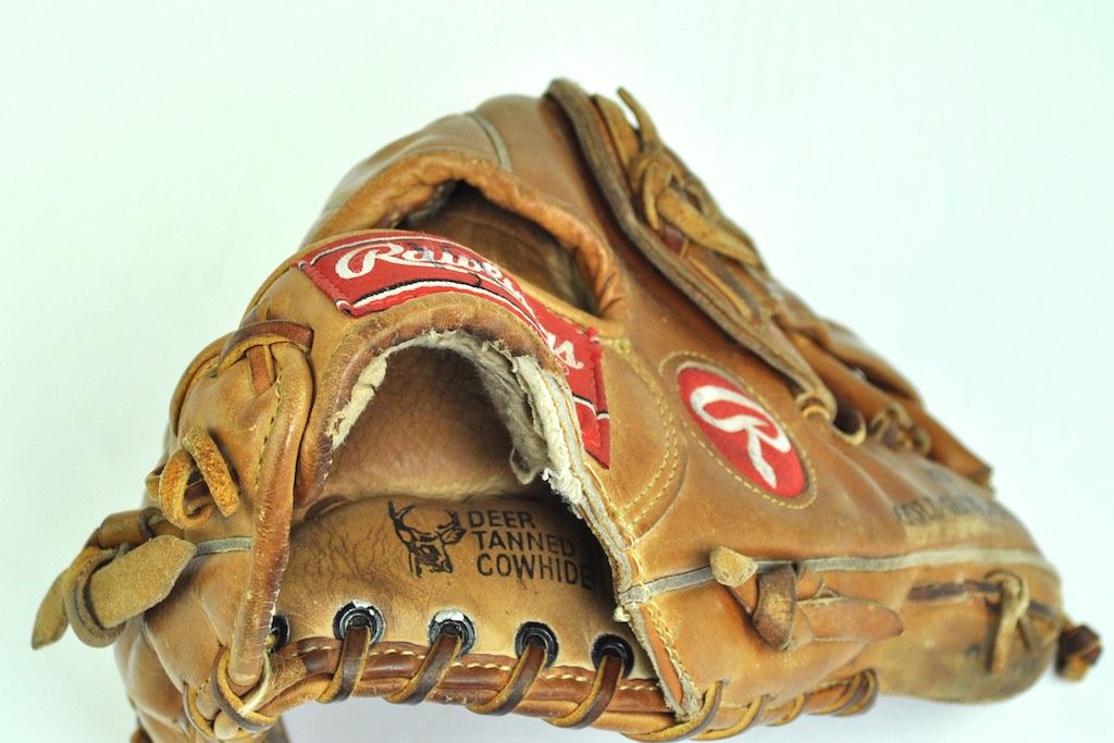 Lot Detail - 1990s Robin Yount Milwaukee Brewers Game Worn Signed Easton  Batting Glove (MEARS LOA)