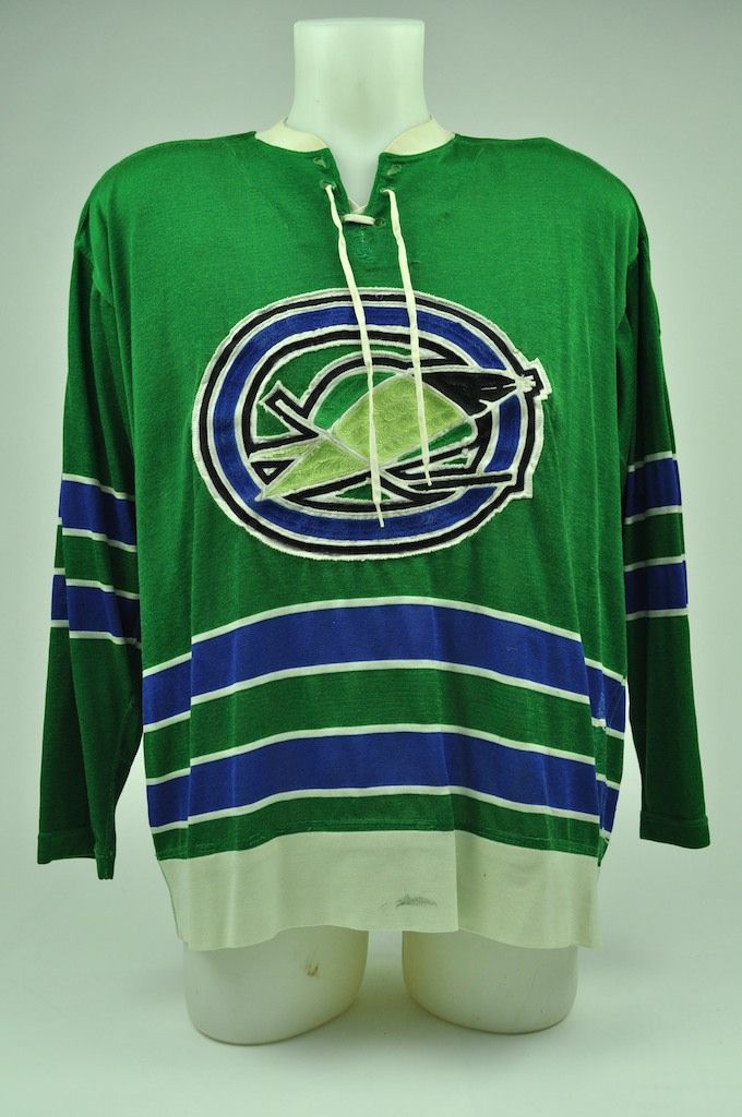 California Golden Seals - NHL 1967 to 1976 - Hockey T-Shirt