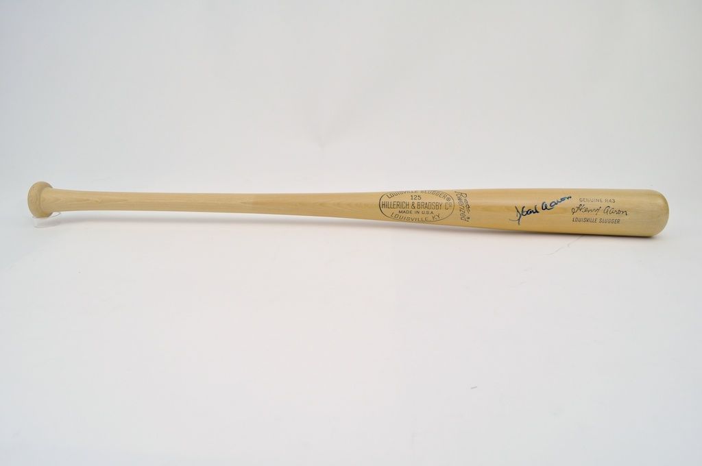 Lot Detail - Hank Aaron Vintage Louisville Slugger Baseball Bat