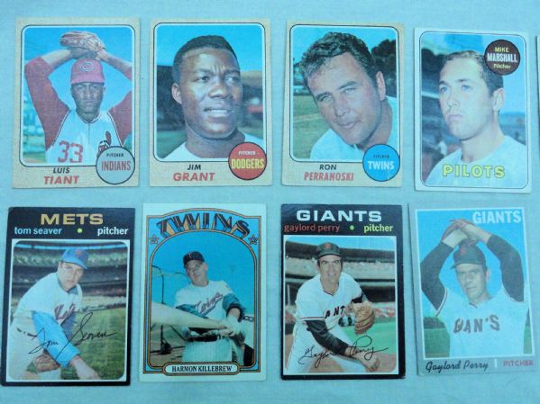 Lot Detail - Vintage Lot of 17 Baseball Cards