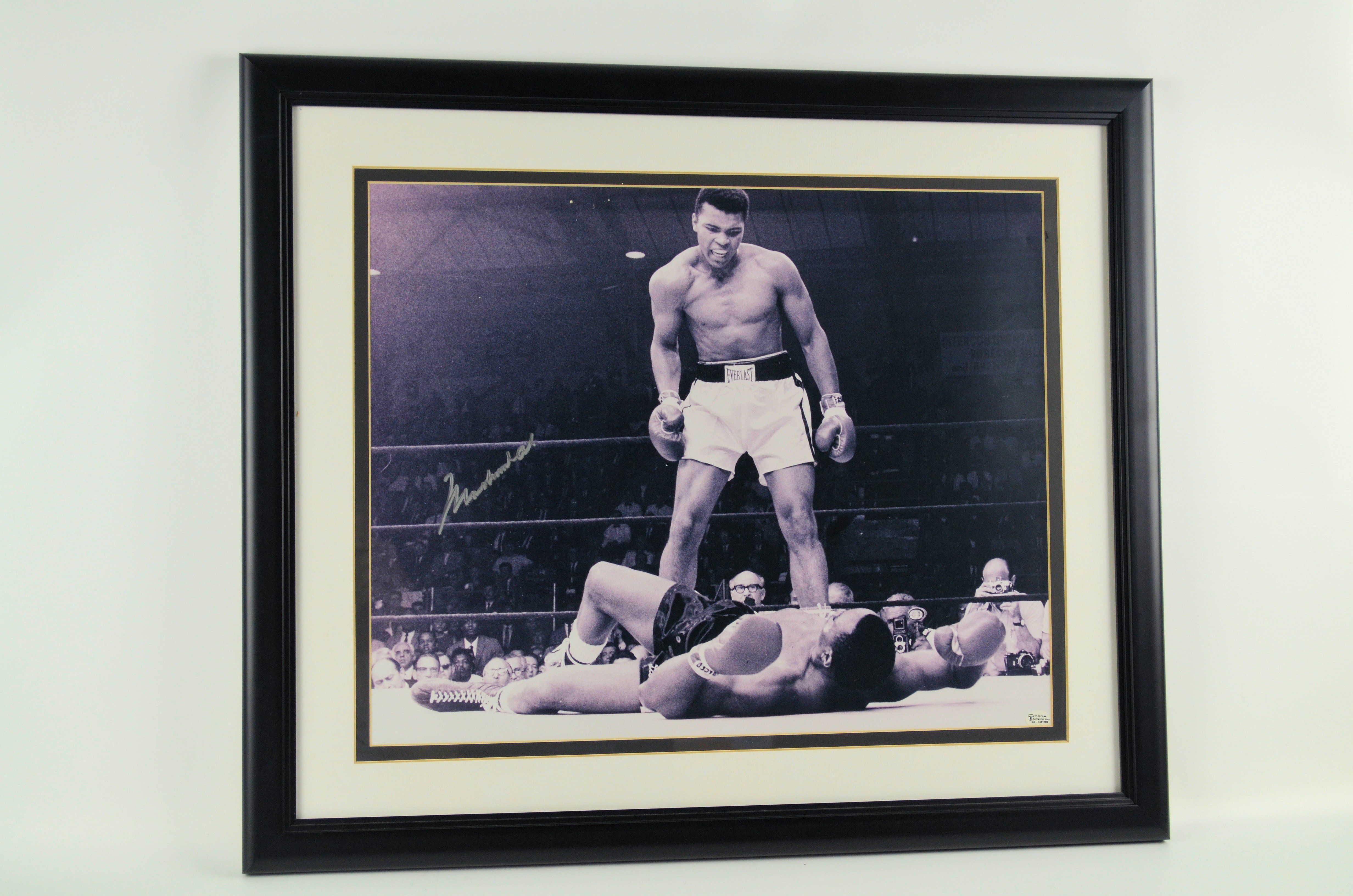 Lot Detail - Muhammad Ali Autographed 16x20 Framed Photo