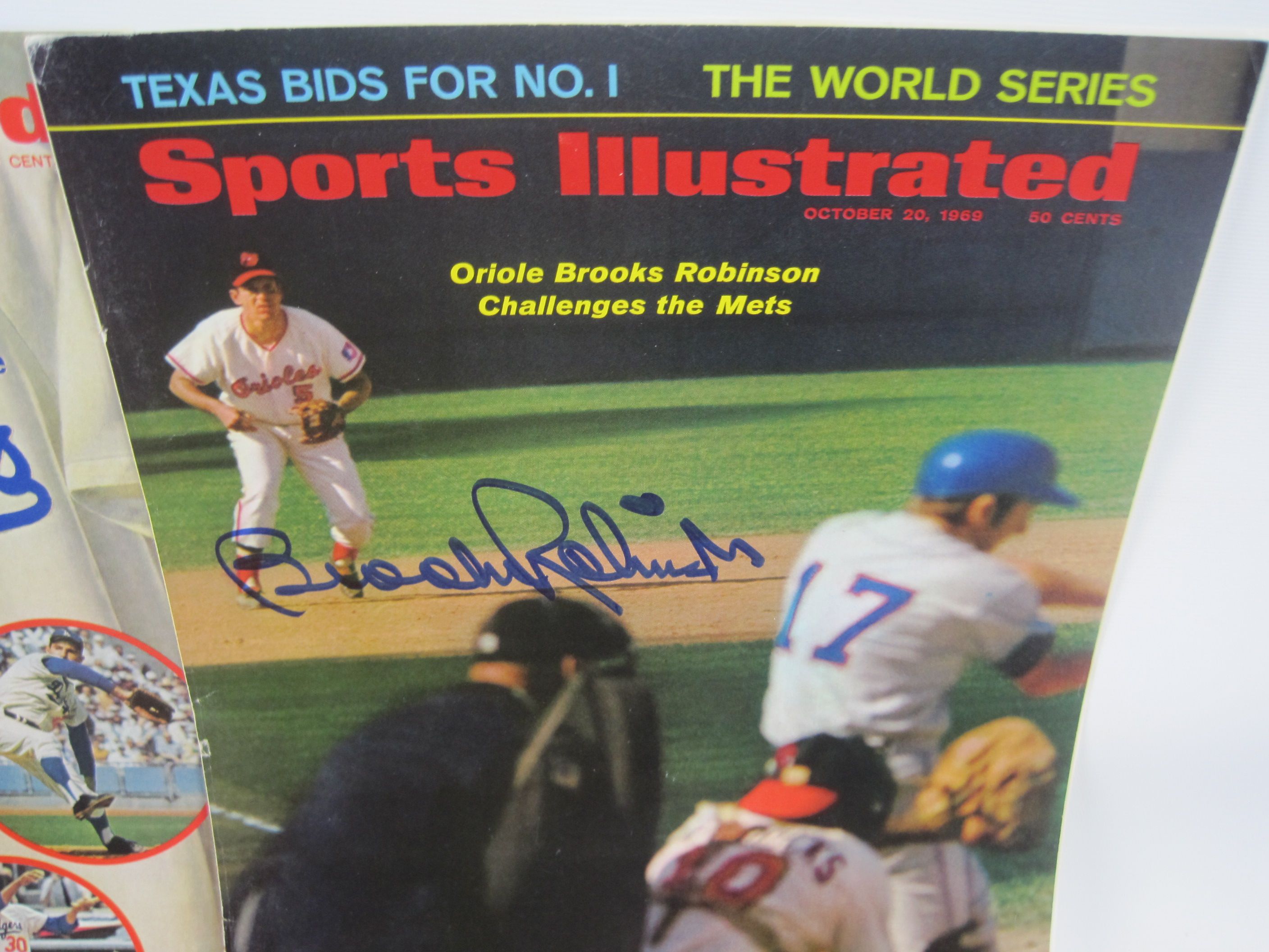 Lot Detail - MLB Lot of 13 Autographed 1960's Sports Illustrated Covers