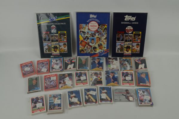 Minnesota Twins Baseball Card Collection & Card Collecting Books