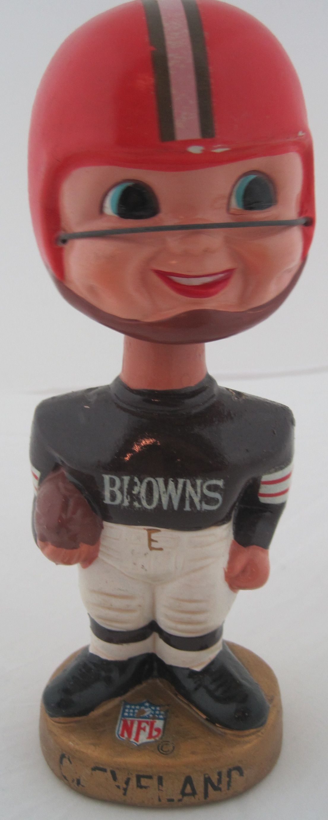 1965-1967 Cleveland Browns Realistic Face Bobblehead. 1960s Bobblehead