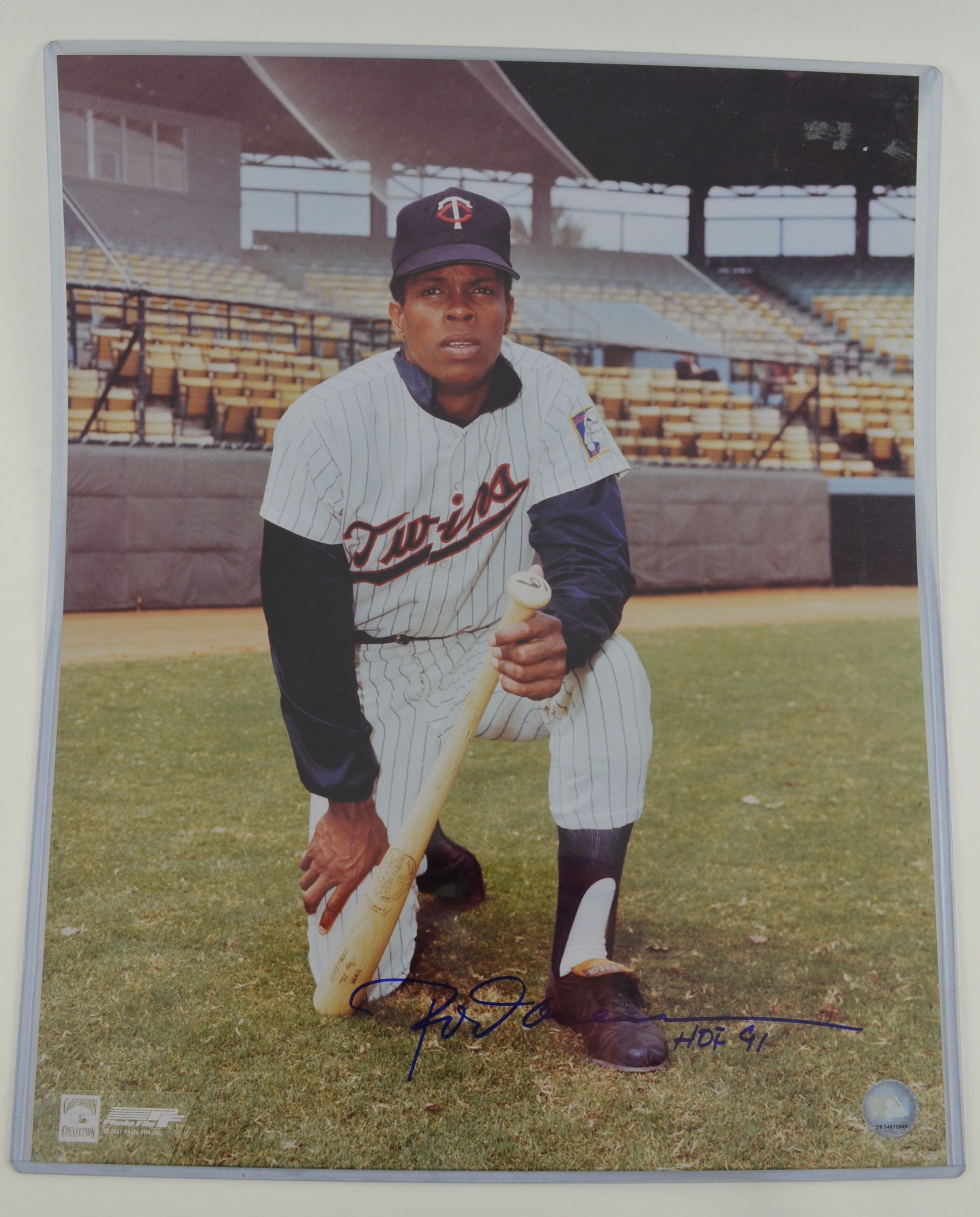 Lot Detail - Rod Carew Autographed Bat & 16x20 Photo