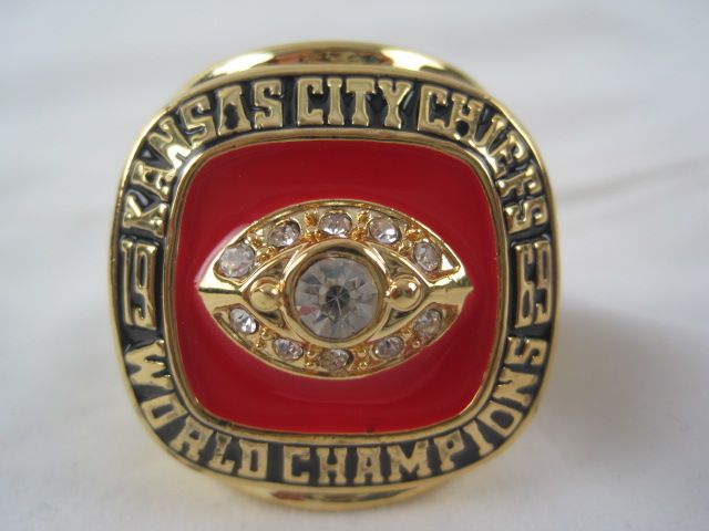 Lot Detail - Len Dawson Kansas City Chiefs 1969 Super Bowl Replica Ring