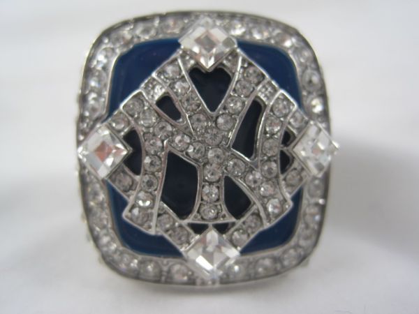 Derek Jeter 2009 Yankees World Series Replica Ring