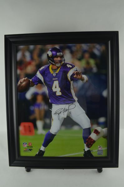 Brett Favre Autographed & Framed 16x20 Action Photo