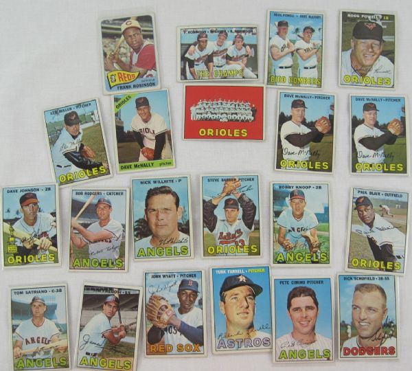 Baltimore Orioles Lot of 21 Vintage Cards