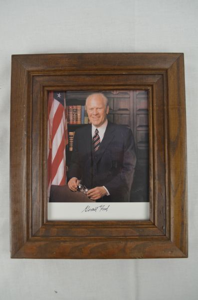 Gerald Ford Autographed 8x10 Photo