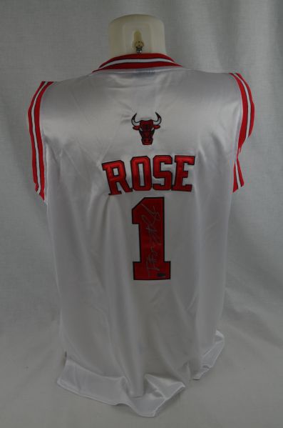 Derrick Rose Autographed Chicago Bulls Jersey 