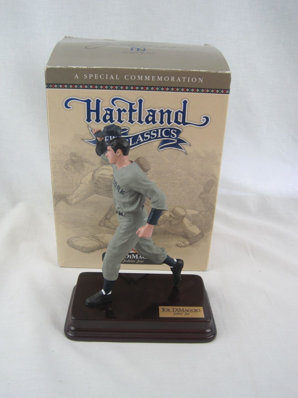 Joe DiMaggio New York Yankees Hartland Tipping the Cap Figurine