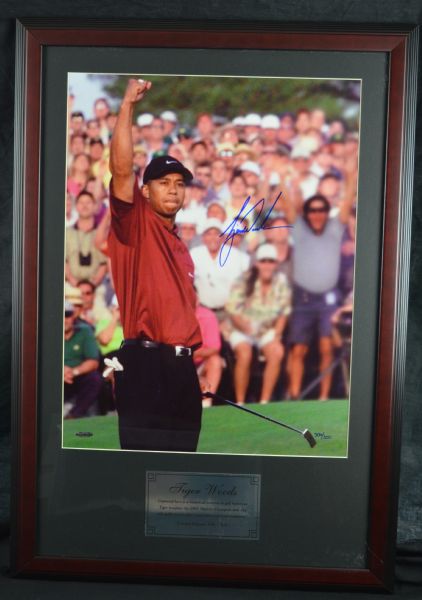 Tiger Woods UDA 2001 Masters Autographed & Limited Edition Framed Display