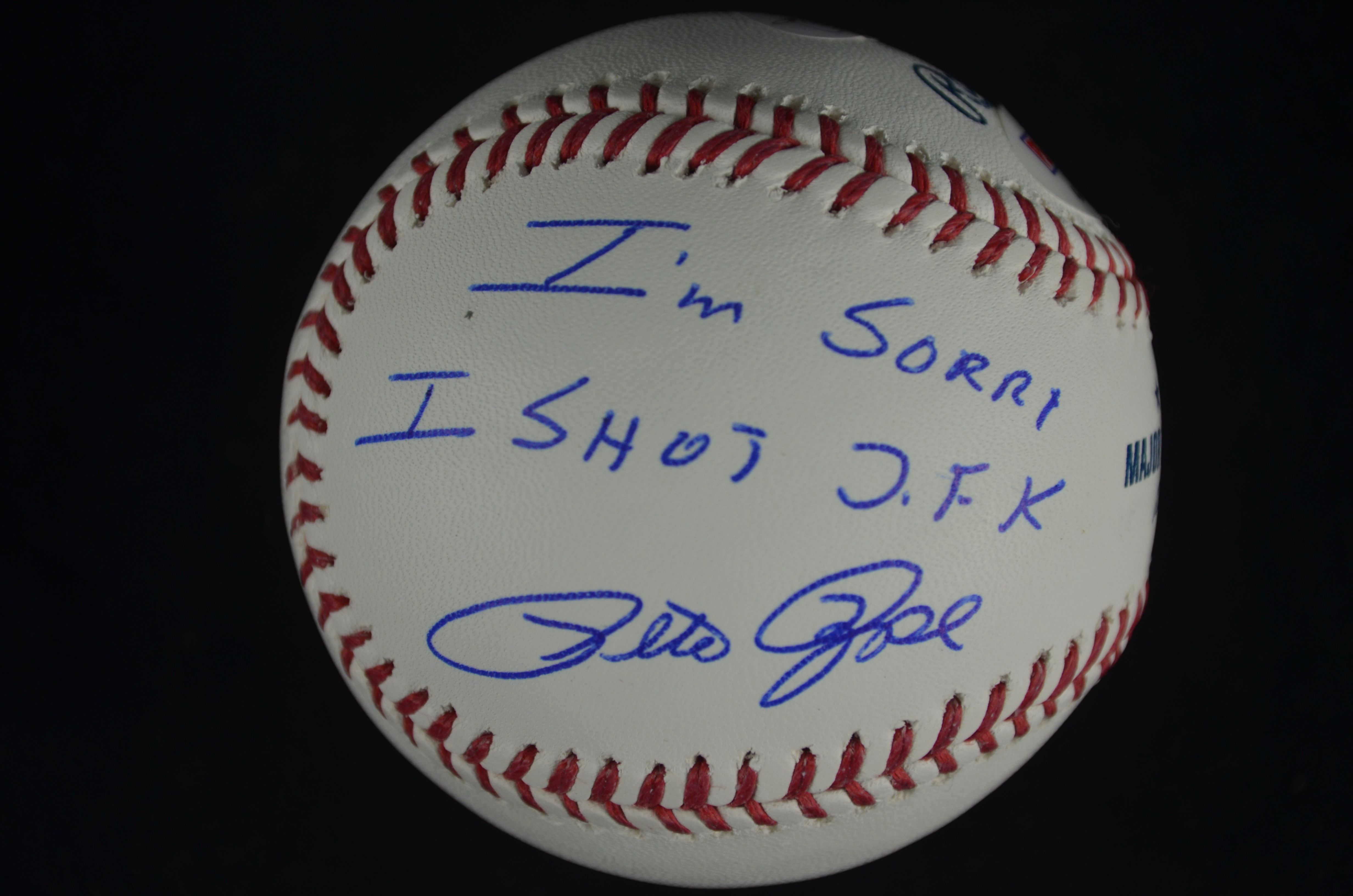 Pete Rose really will write anything on a baseball, apologizes for shooting  JFK