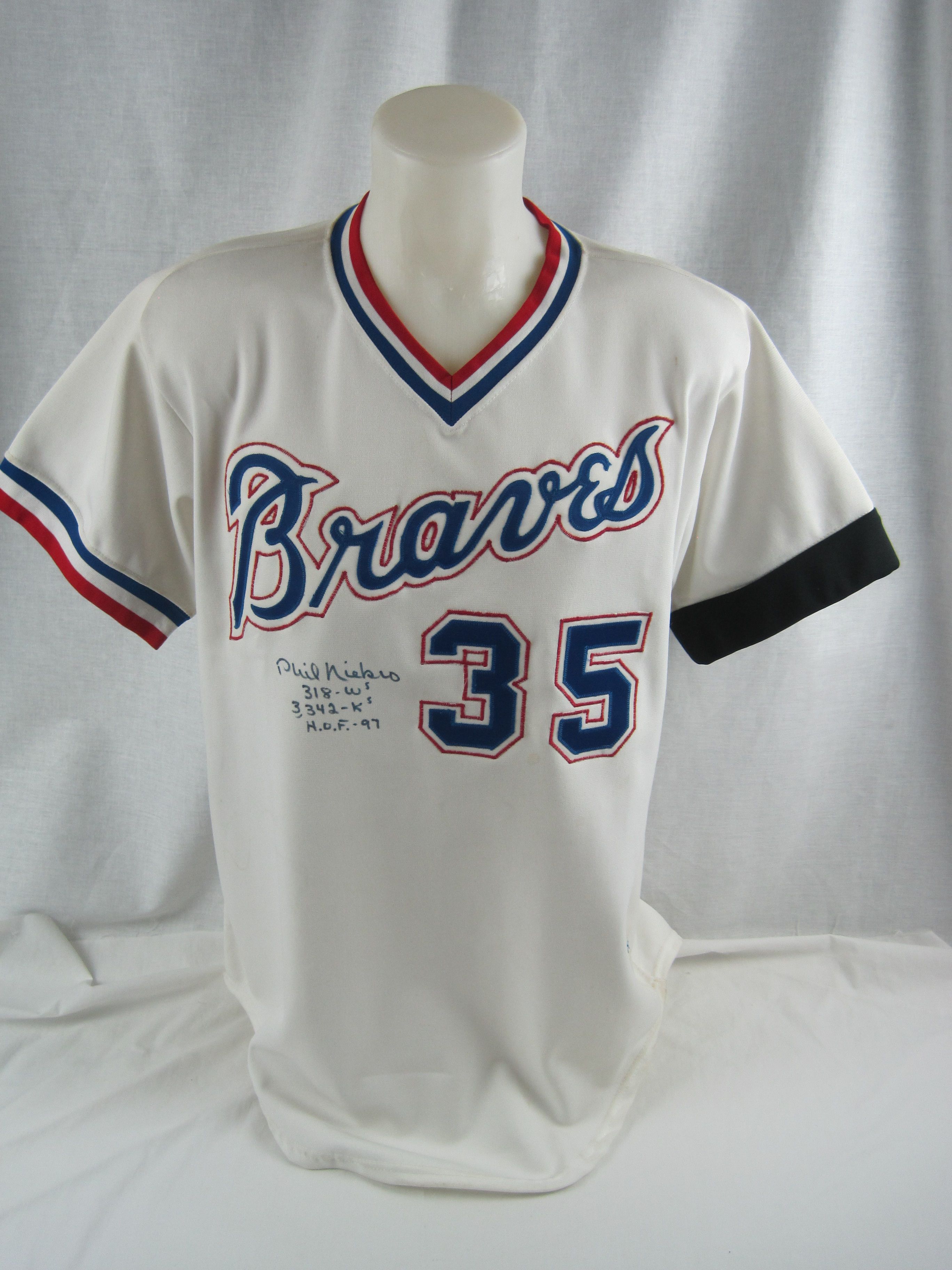Lot Detail - Phil Niekro 1983-84 Atlanta Braves Professional Model Jersey  w/Heavy Use