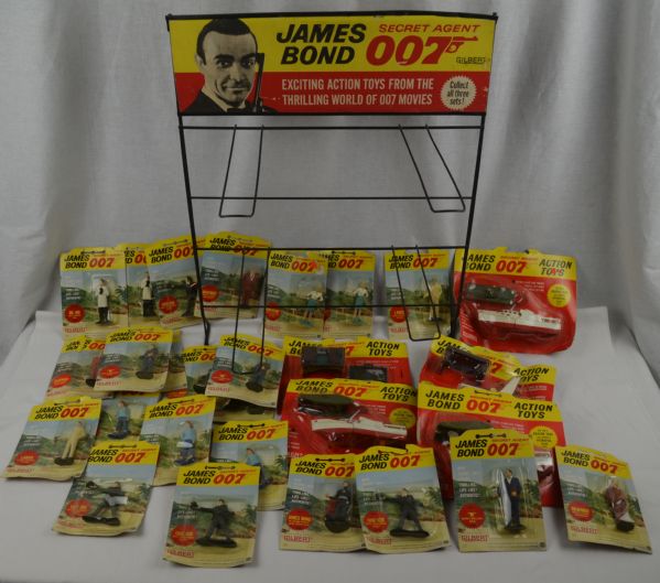 James Bond 007 Vintage 1965 Gilbert Toy Display & Unopened Toy Collection