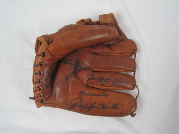 Jim Catfish Hunter Autographed Baseball Glove