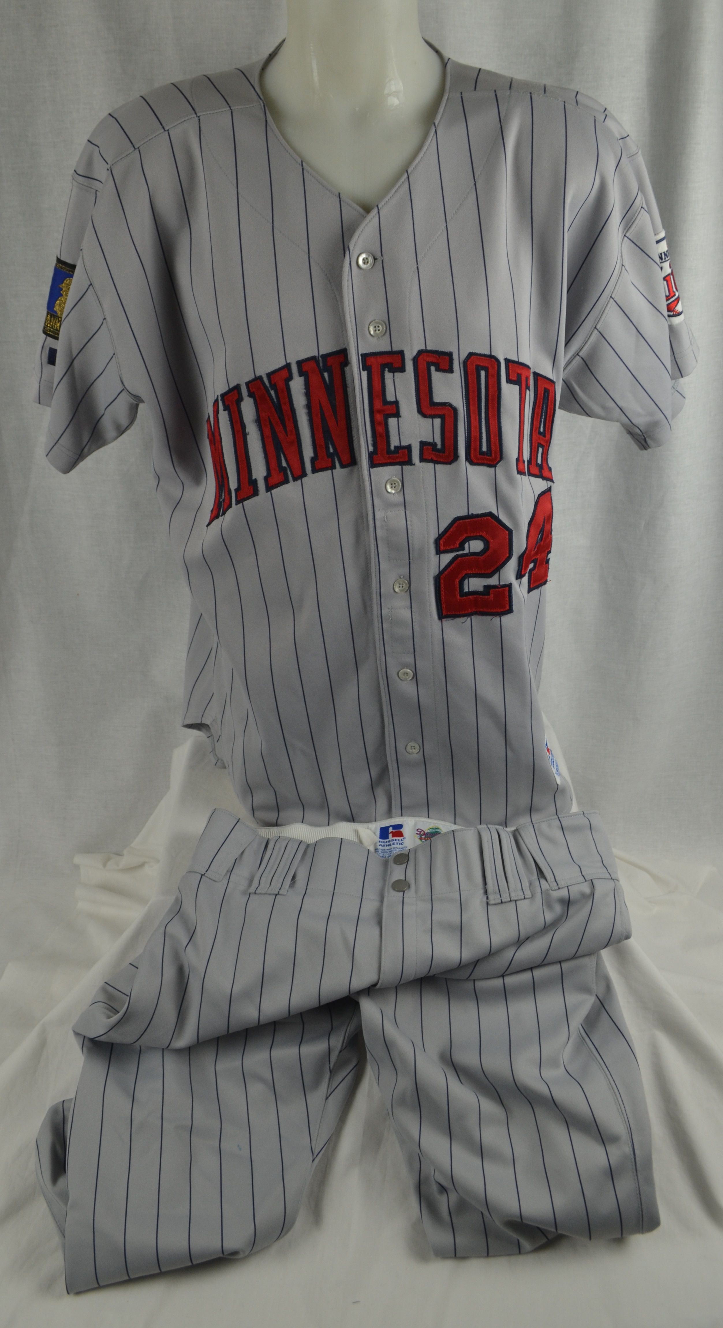 Lot Detail - Shane Mack 1994 Minnesota Twins Photomatched Game Used Jersey