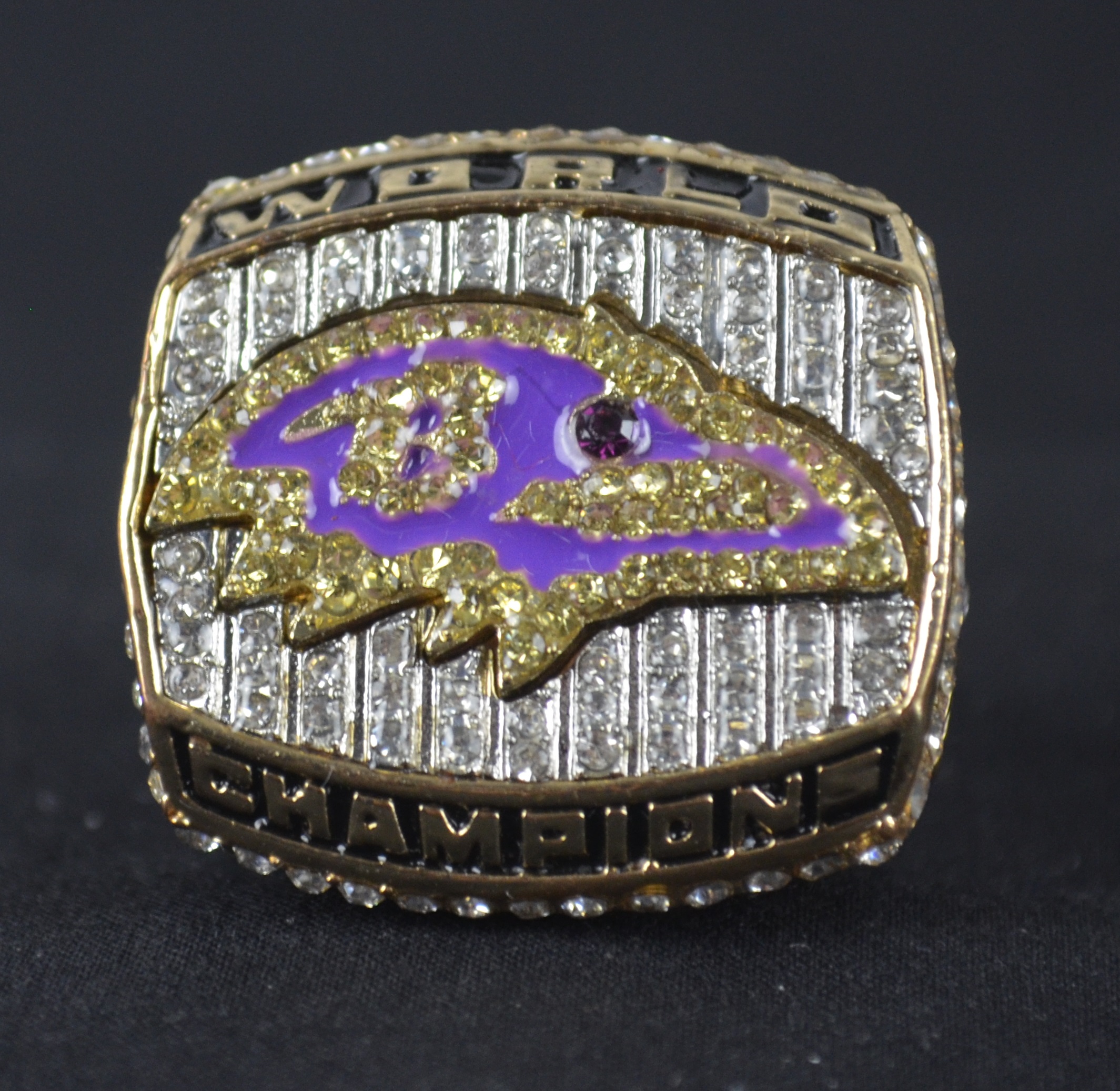 2000 Baltimore Ravens Super Bowl Ring With Wooden Display Box Ray Lewis