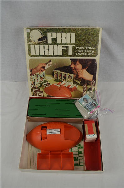 Pro Draft 1973 Parker Brothers Game w/50 Cards