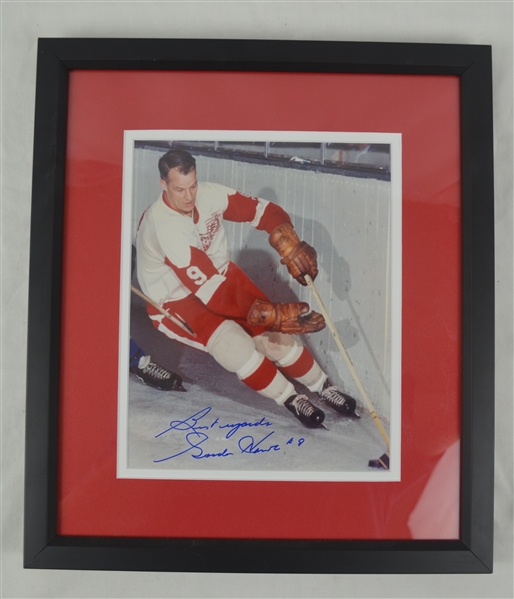 Gordie Howe Autographed & Framed Photo