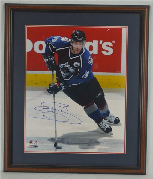 Joe Sakic Colorado Avalanche Autographed & Framed 16x20 Photo