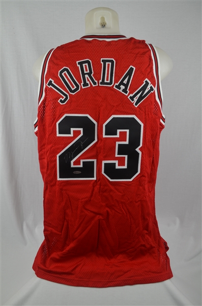 Michael Jordan 1995-96 Chicago Bulls Autographed Road Red Jersey UDA